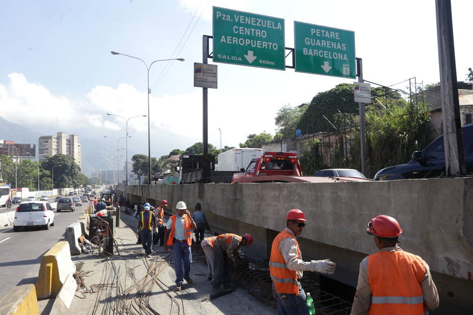 Por tres semanas restringirán el tránsito por la autopista Valle-Coche