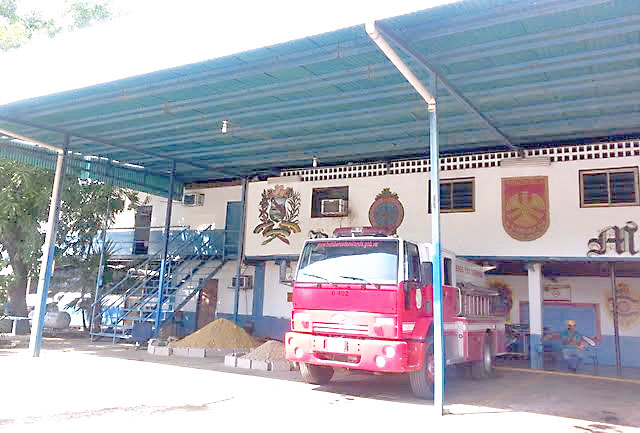 Delincuentes robaron sede  de Bomberos de Miranda