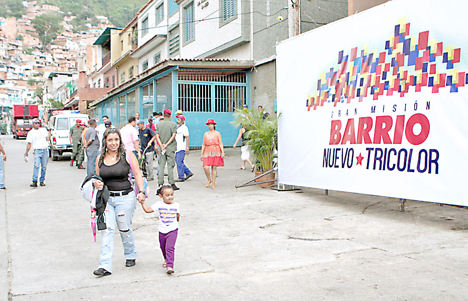 Barrio Tricolor ha reparado 339 casas en Guaicaipuro