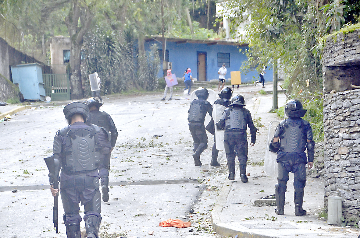 Nueve detenidos y cuatro heridos dejan manifestaciones