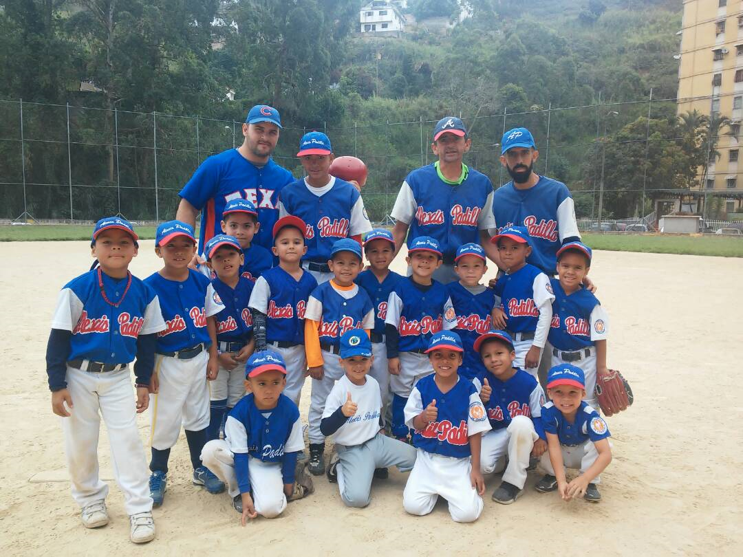 Niños del Alexis Padilla reinaron en el beisbol semillitas