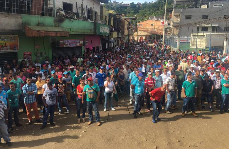 Continúa paro de mineros en Remedios y Segovia, Colombia