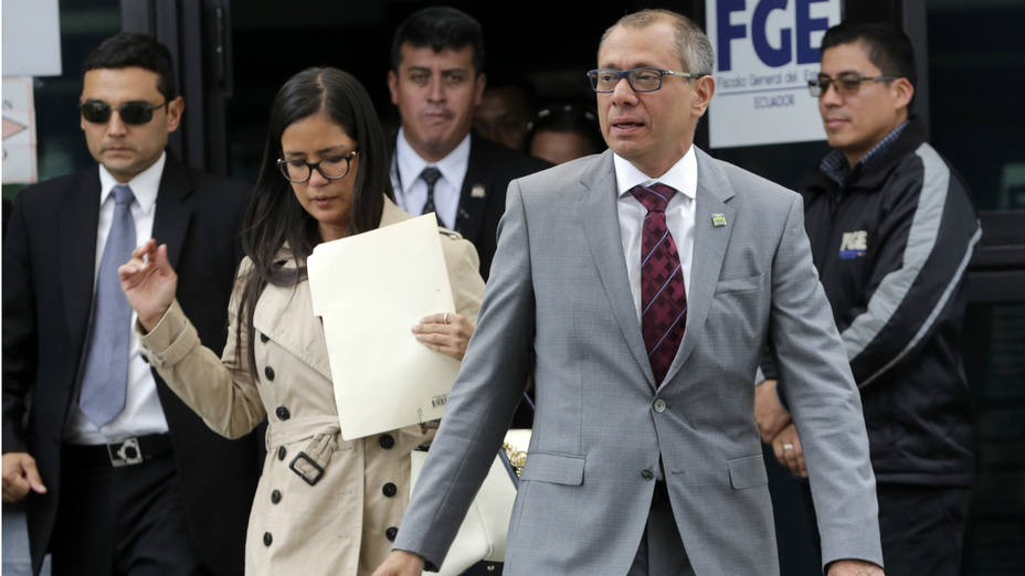 Vicepresidente de Ecuador irá a juicio por aprobación del Congreso