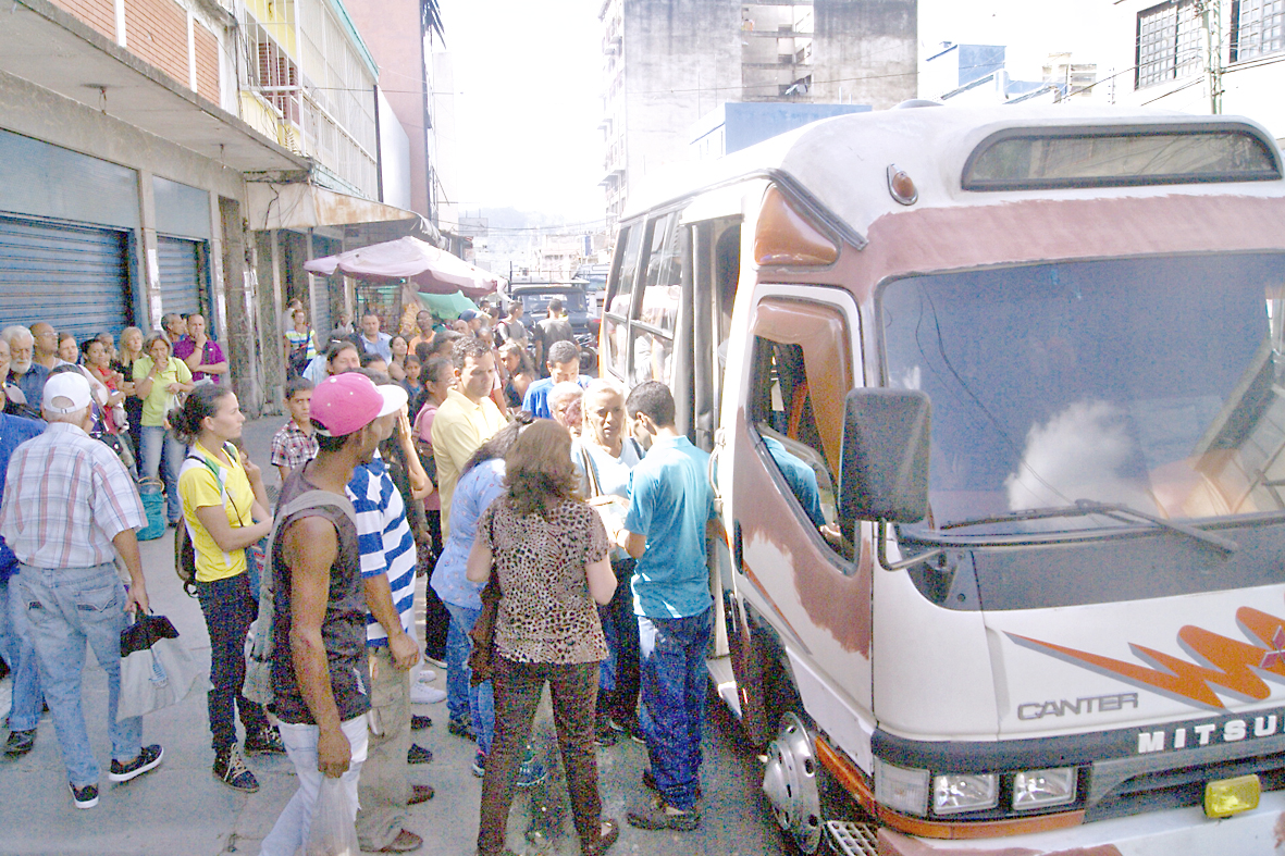 Proveeduría controlará nuevas  líneas de transporte