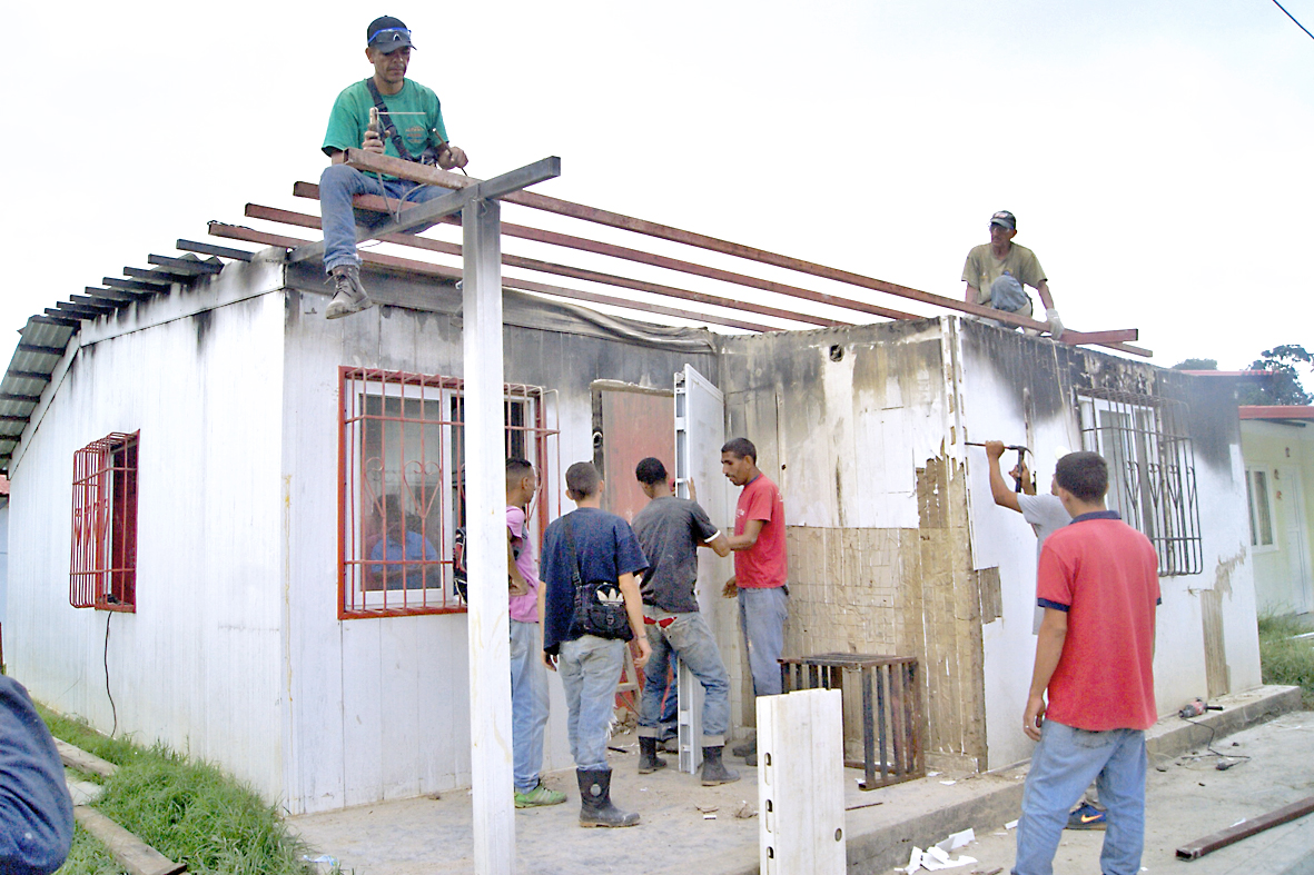 Rehabilitan 130  viviendas
