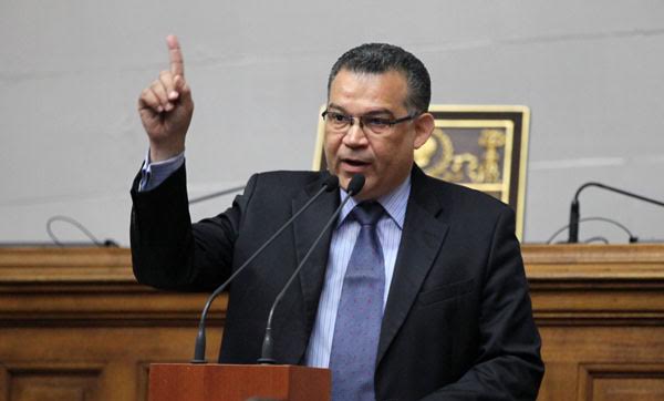 Diputado Enrique Márquez pide se suspenda instalación de la ANC
