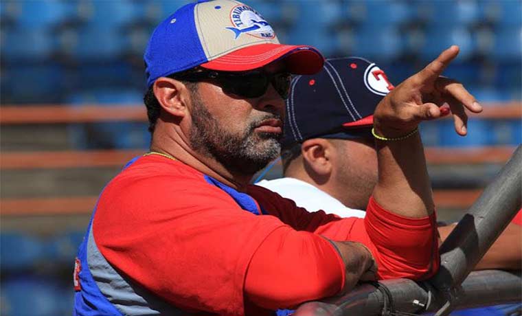 Oswaldo Guillén será nuevamente el manager de Tiburones