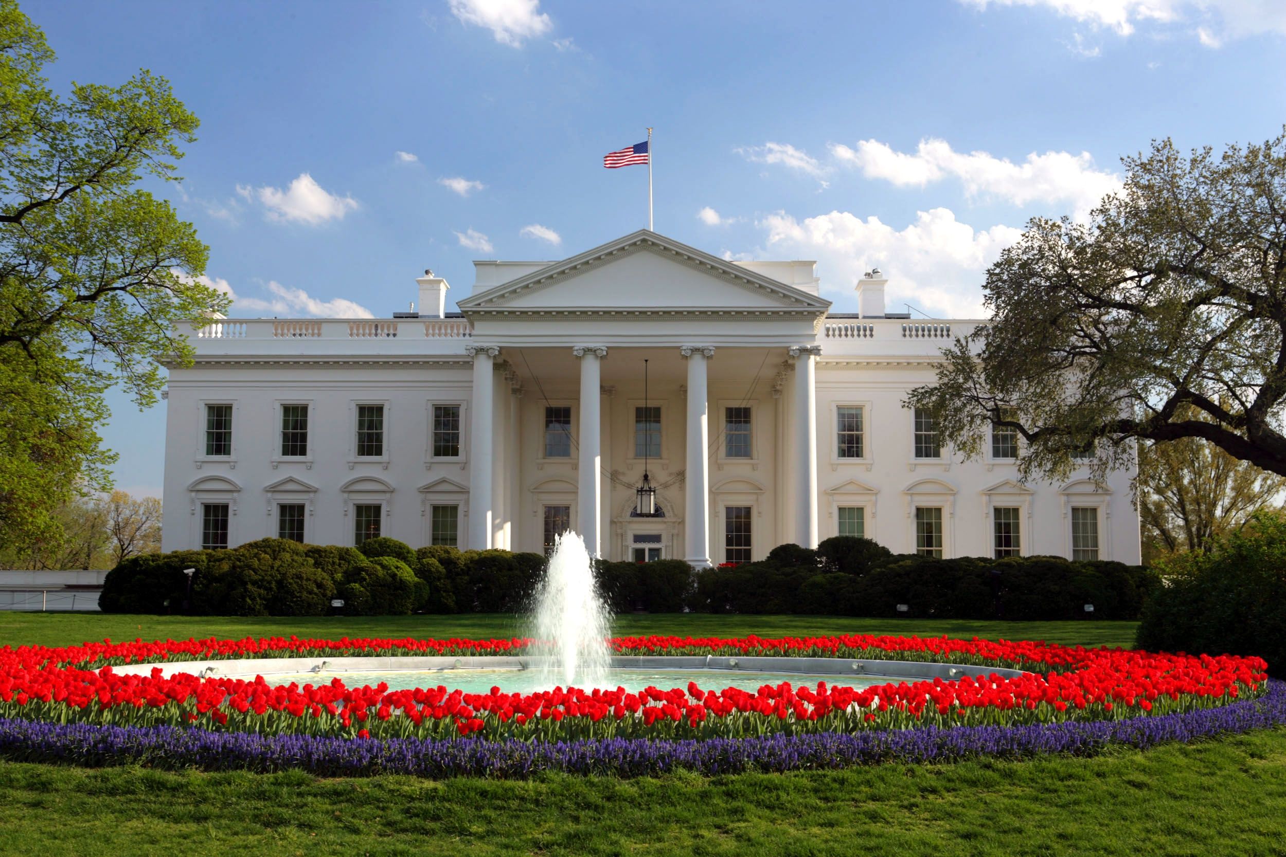 Casa Blanca: EEUU prohíbe transar bonos de Venezuela y de Pdvsa