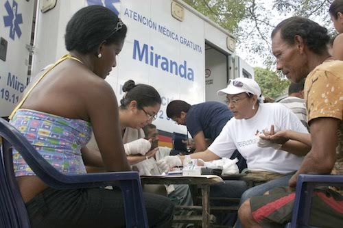 Vacunación y medicina general brindaron “Rutas de la Salud” en regiones de la entidad