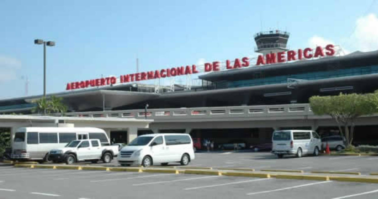 Más de 70 vuelos han sido cancelados en Santo Domingo por el paso de Irma