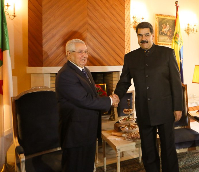 Maduro llega de visita a Argelia para estrechar relaciones