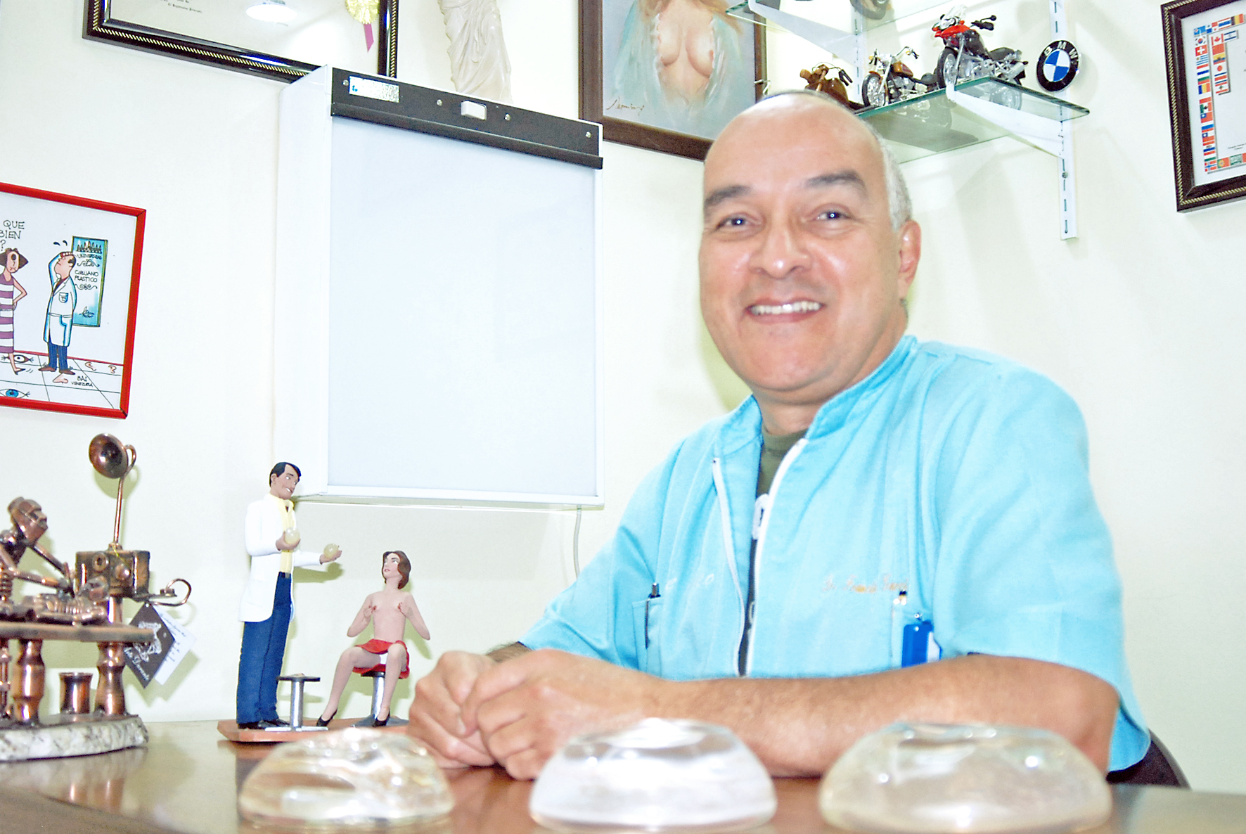 Gente valiosa: Francisco García, un doctor comprometido con la salud y belleza femenina