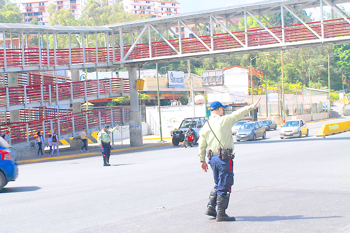 Exhortan a Mintransporte  a colocar semáforos en Corralito