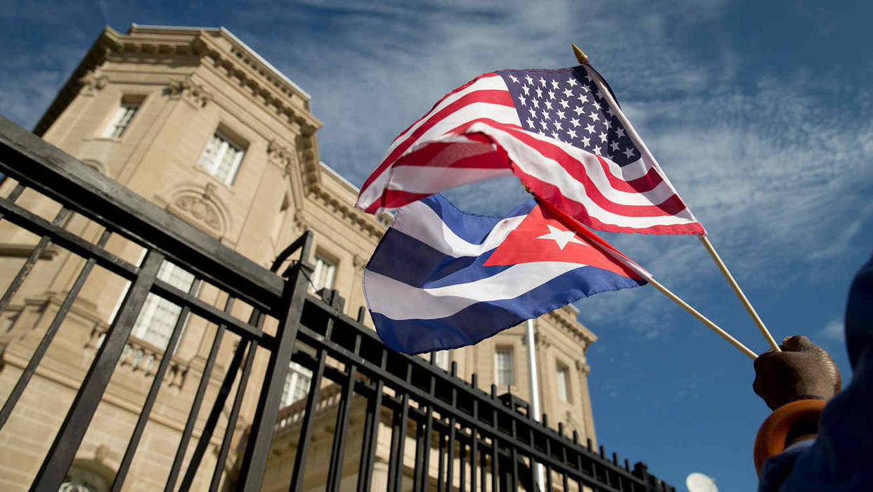 EE UU expulsó a 15 funcionarios de la embajada cubana en Washington