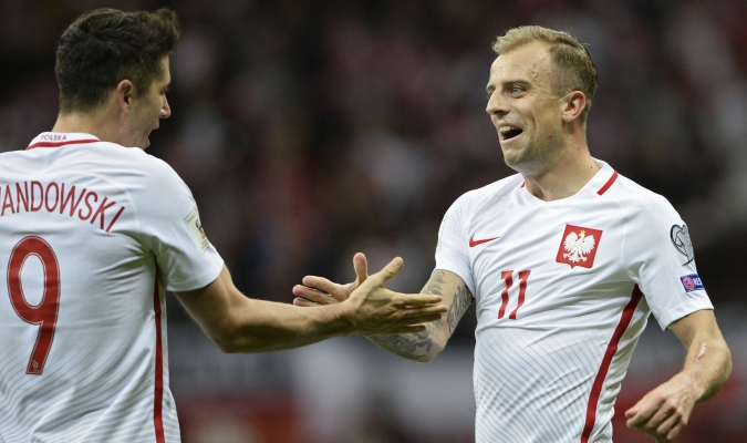 Lewandowski sentencia el pase de Polonia al Mundial