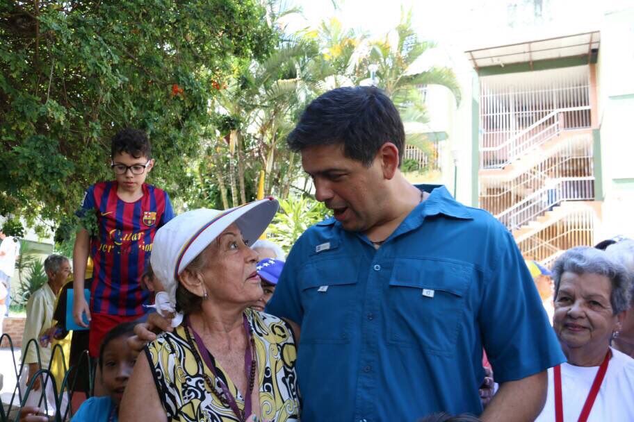 Carlos Ocariz visitó El Barbecho