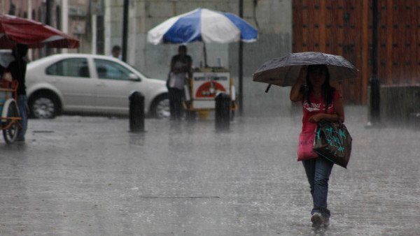 Martes con lluvias de intensidad variable en gran parte del país