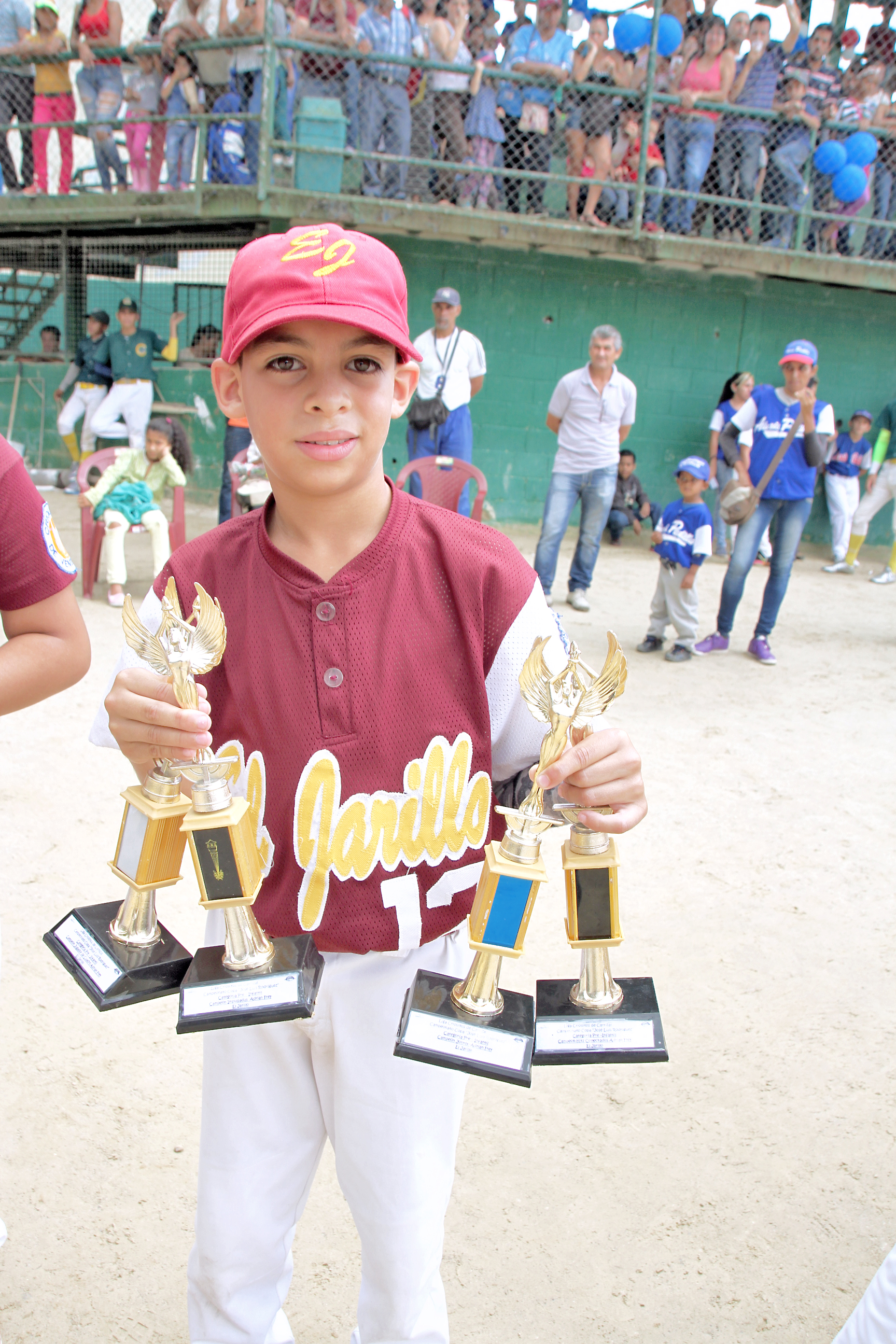 Adrián Frey cargó con el  premio jugador más valioso