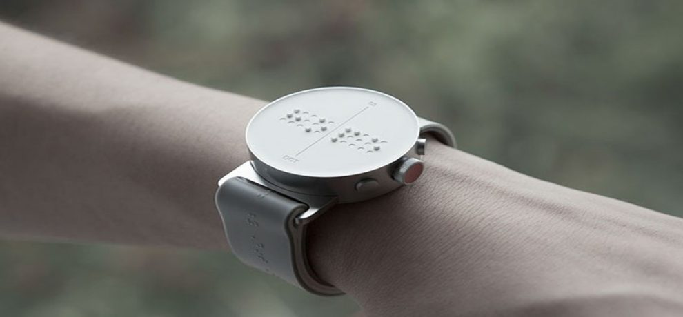 El primer reloj inteligente en braille