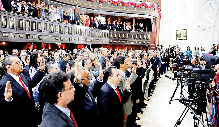 ANC juramentó a los 18 gobernadores  oficialistas electos del 15-0   