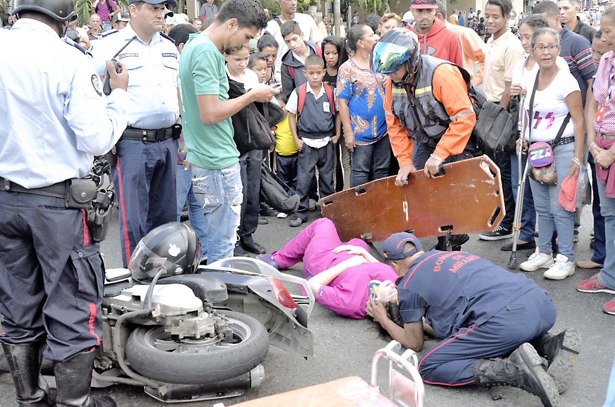 Motorizado arrolló a embarazada en la Bolívar