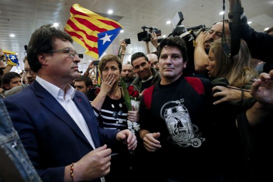 A prisión ocho ex miembros del Gobierno catalán