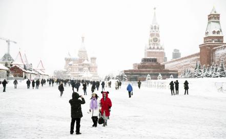 Moscú vive nevada récord en su historial meteorológico