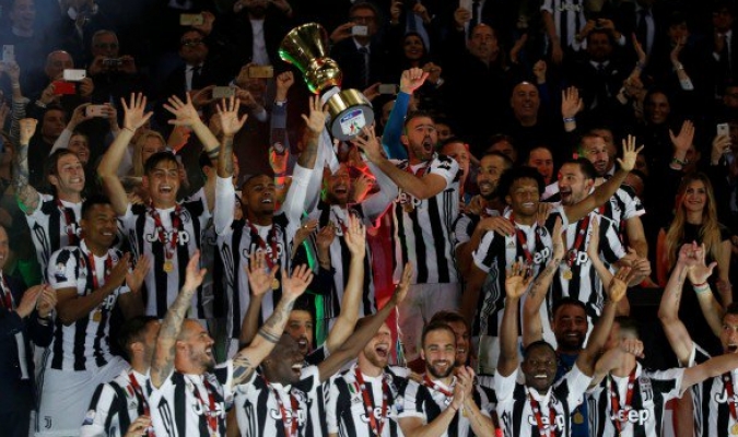 Juventus conquista su cuarta Copa Italia consecutiva y hunde al Milan