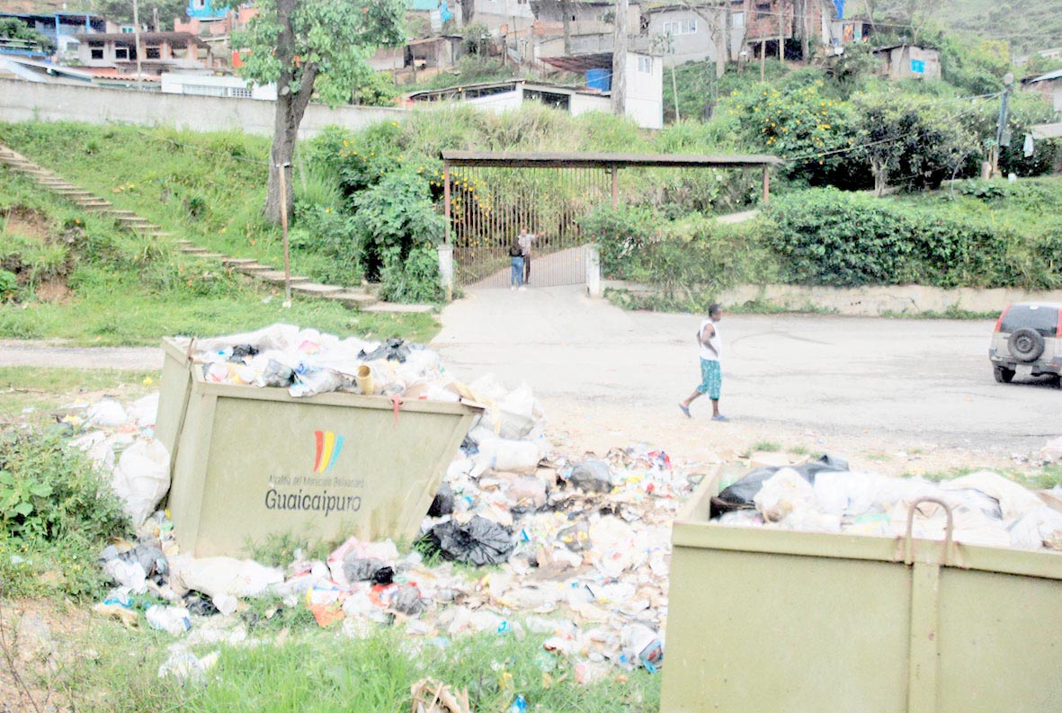 Denuncian fallas en la recolección  de basura en Los Teques