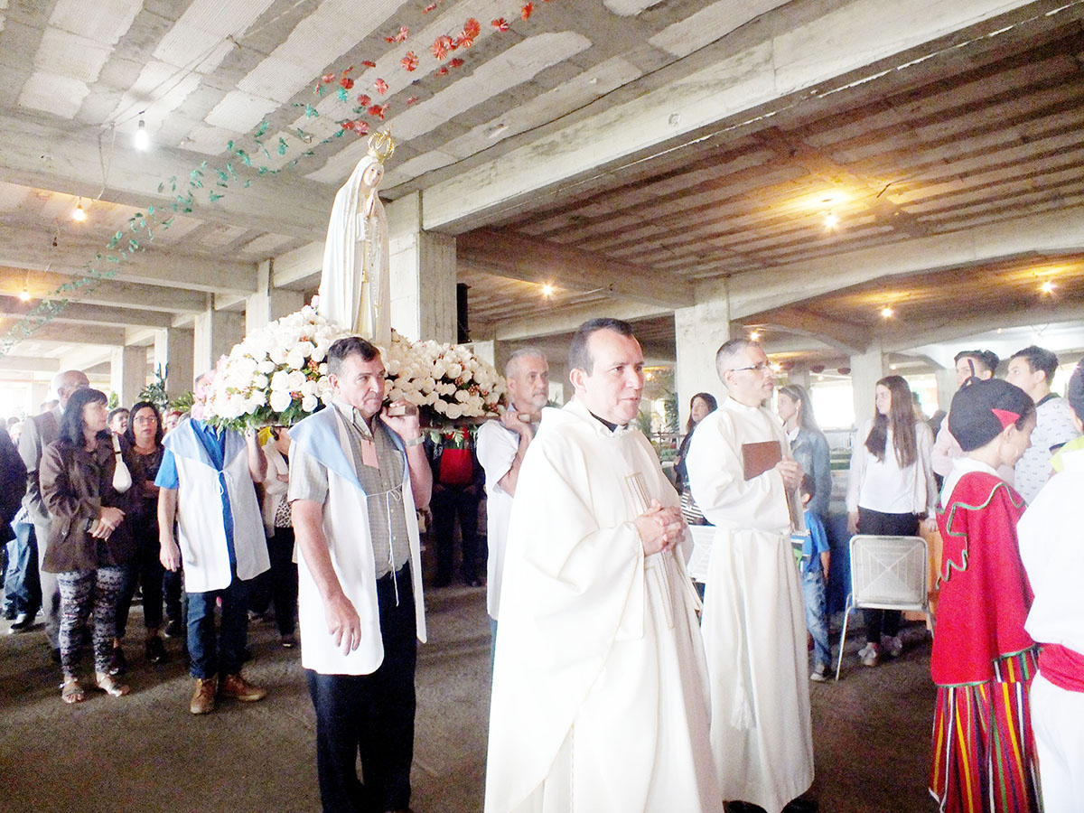 Comunidad luso venezolana celebró arraial en honor a la Virgen de Fátima