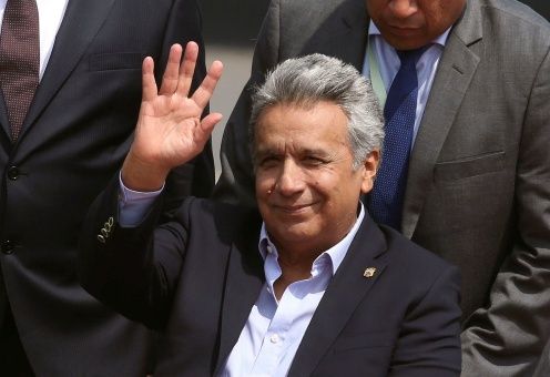 Lenín Moreno pide la renuncia de su gabinete ministerial