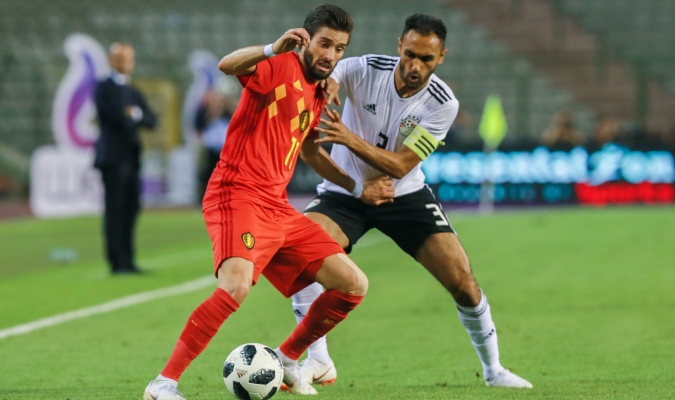 Bélgica golea con facilidad a un Egipto que espera a Salah