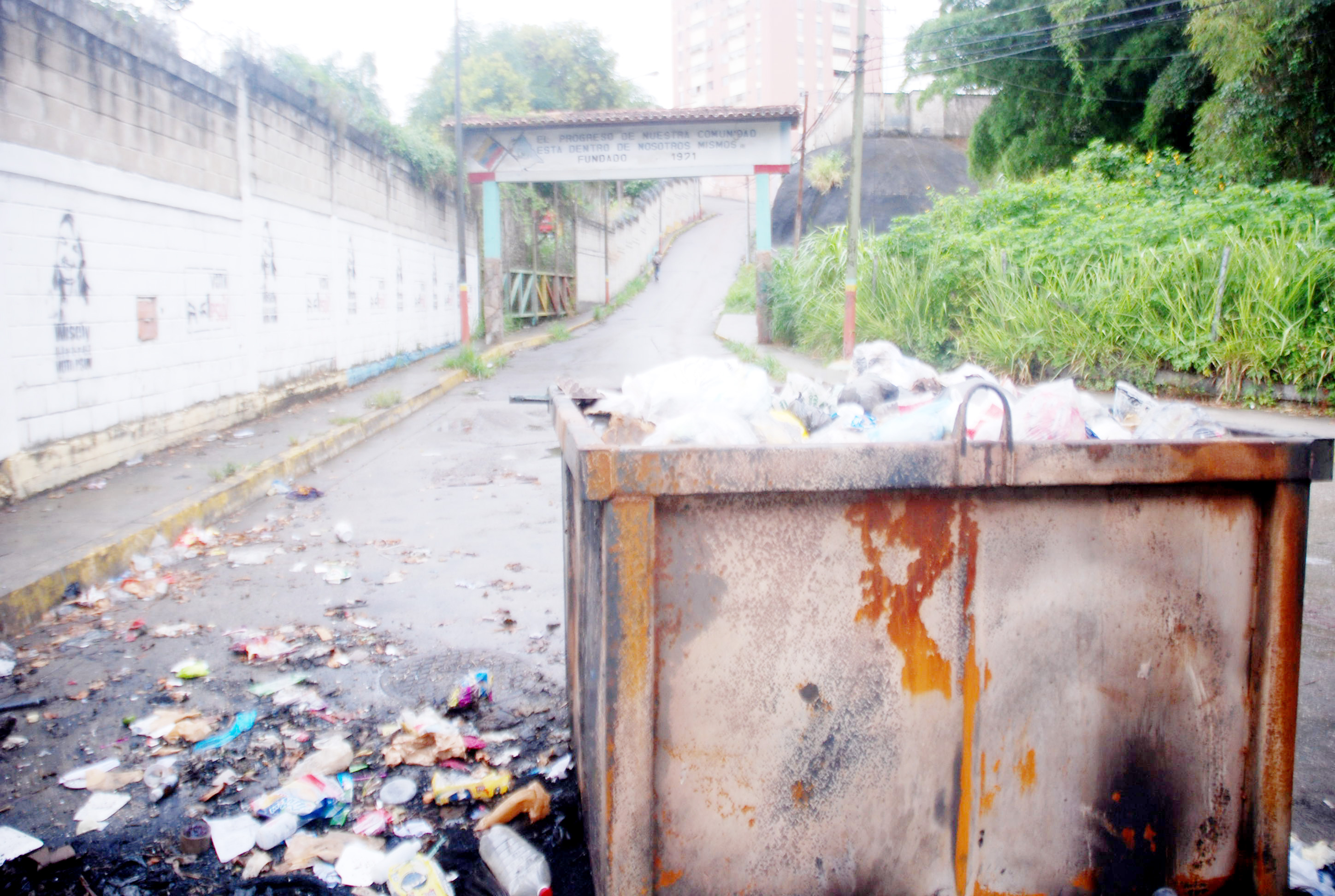 En barrio La Cruz la basura se apodera de la localidad