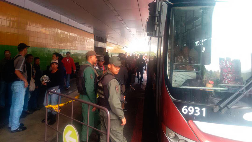 Habilitan ruta especial de Metrobús ante falla de Línea 2 del Metro