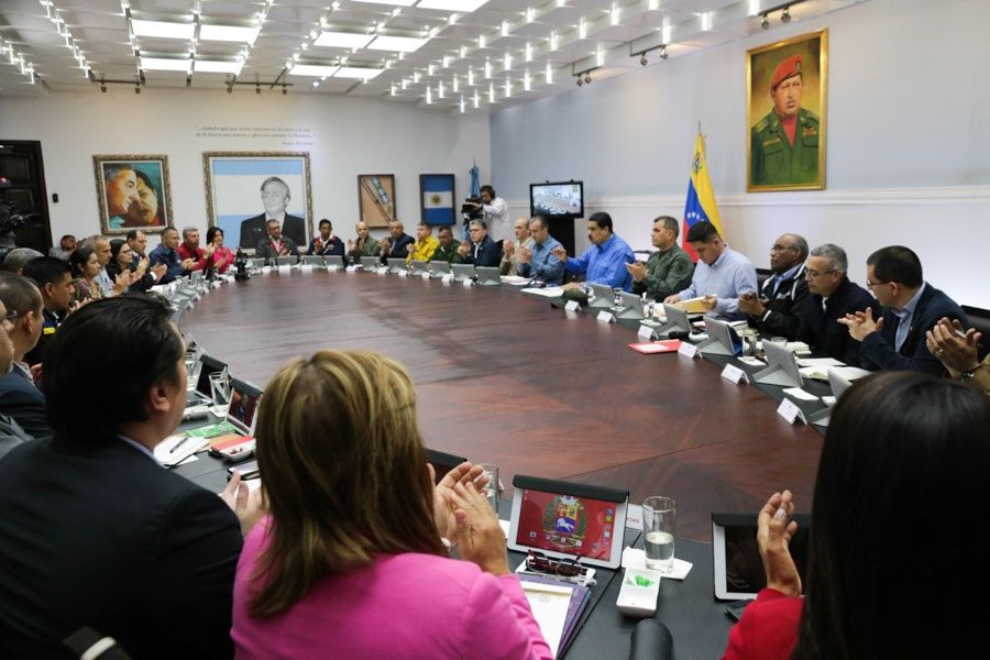Presidente Maduro lidera consejo de ministros