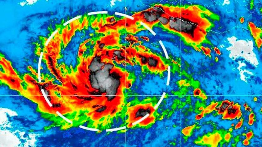 Tormenta Fabio se convierte en huracán frente al Pacífico mexicano