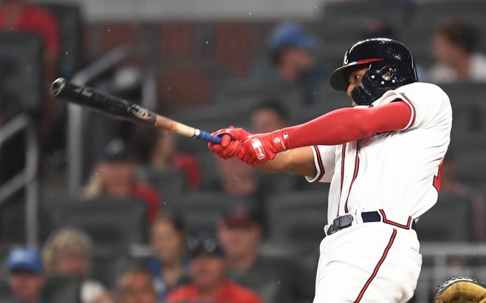 Ronald Acuña Jr llegó a 10 bambinazos en triunfo de los Bravos