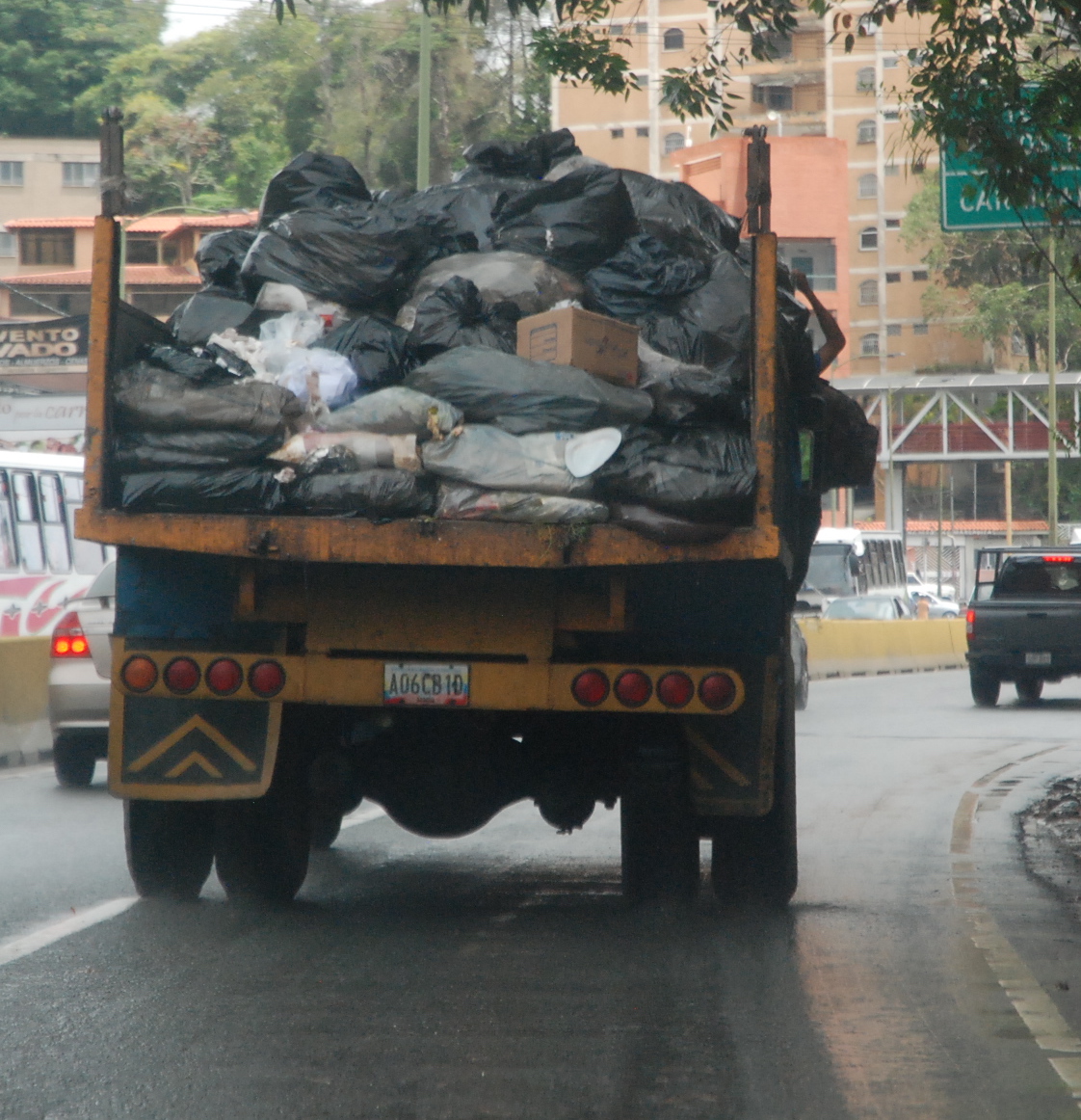 Piden al Alcalde de Los Salias aclarar situación de Fospuca