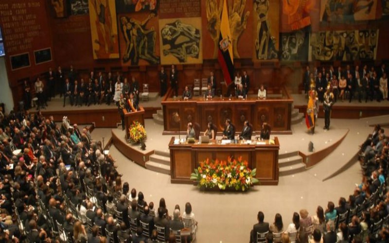 Parlamento ecuatoriano rechazó declaraciones de Maduro en apoyo a Correa