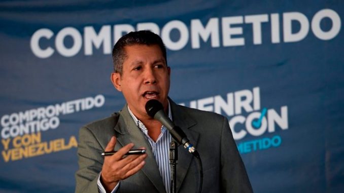 Falcón contacta a Ramos Allup, Capriles y Bertucci para recomponer la unidad