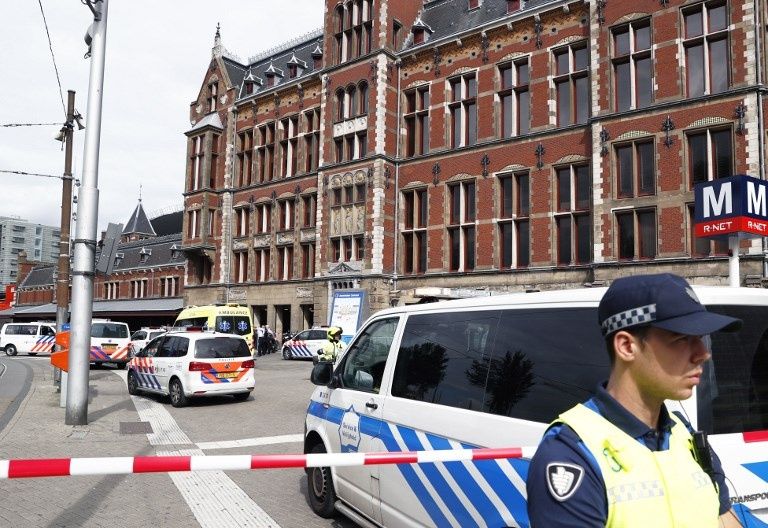 Dos heridos en ataque con cuchillo en la estación ferroviaria de Ámsterdam