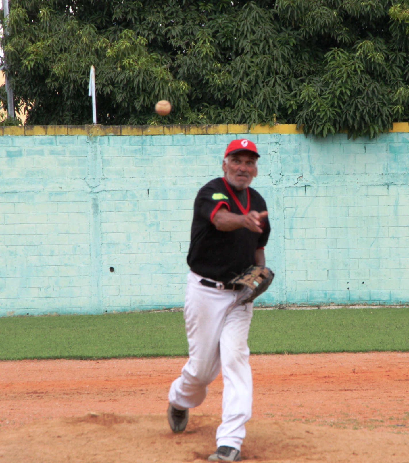 Guaicaipuro con tres victorias en el zonal de beisbol magister