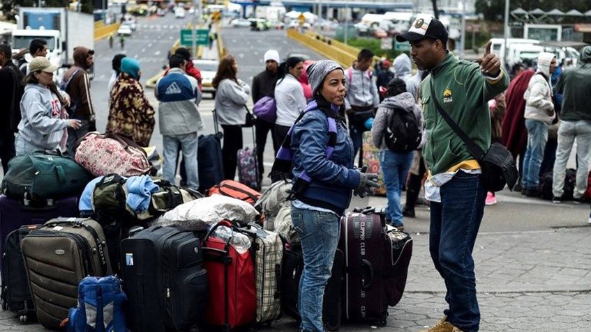 Exigencia de pasaporte reduce en más de 50 % llegada de venezolanos a Perú