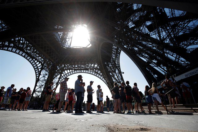 La Torre Eiffel volverá a abrir el viernes tras huelga de sus trabajadores