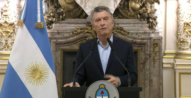 Macri acordó con el FMI adelantar fondos para programa financiero