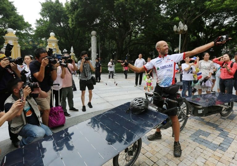 Un belga gana una carrera entre Francia y China en bicicleta solar