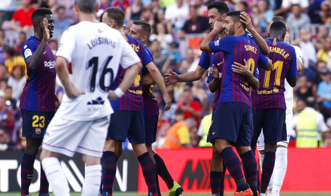 El Barca aplasta al CD Huesca en Camp Nou (8-2)