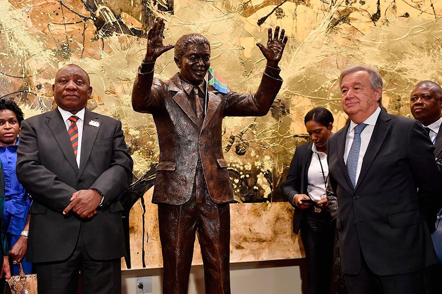 La ONU coloca una estatua de Nelson Mandela en su sede