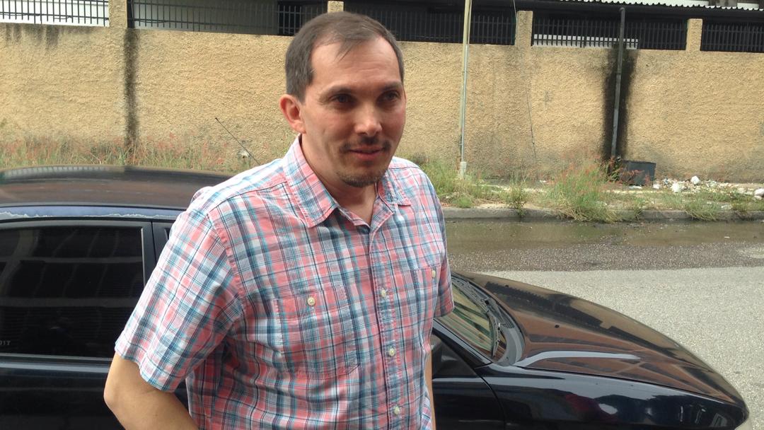 Fue liberado periodista Isnardo Bravo detenido en Maiquetía