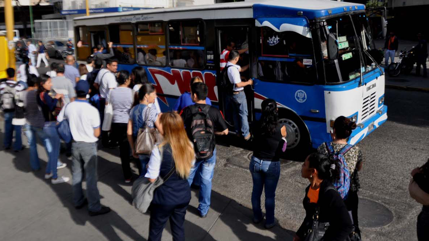 Federación Nacional de Transporte señala que ninguna tarifa satisface costos del servicio